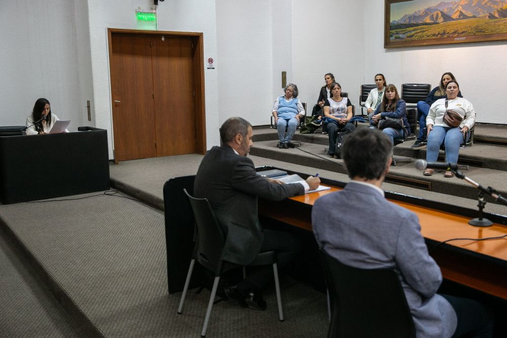 El Jurado Vecinal de la Ciudad de Mendoza sancionó a una empresa de viajes por vandalizar el espacio público. Foto: Prensa Ciudad de Mendoza.
