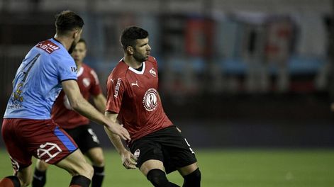 Independiente se enfrenta a Banfield en la continuidad de la Superliga