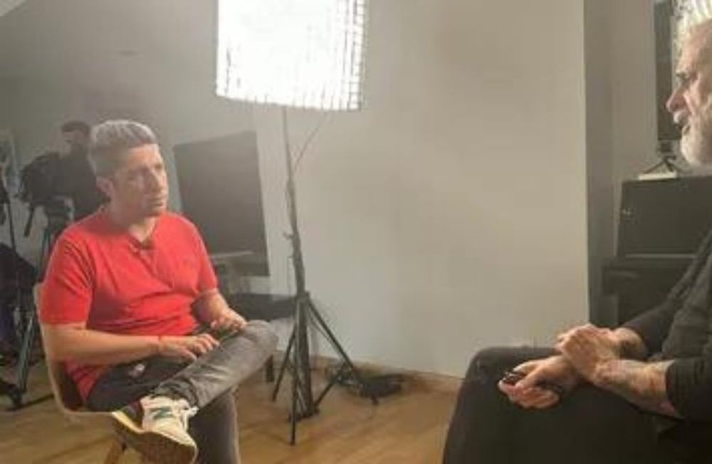 Rial le hizo la entrevista a Jey Mammón