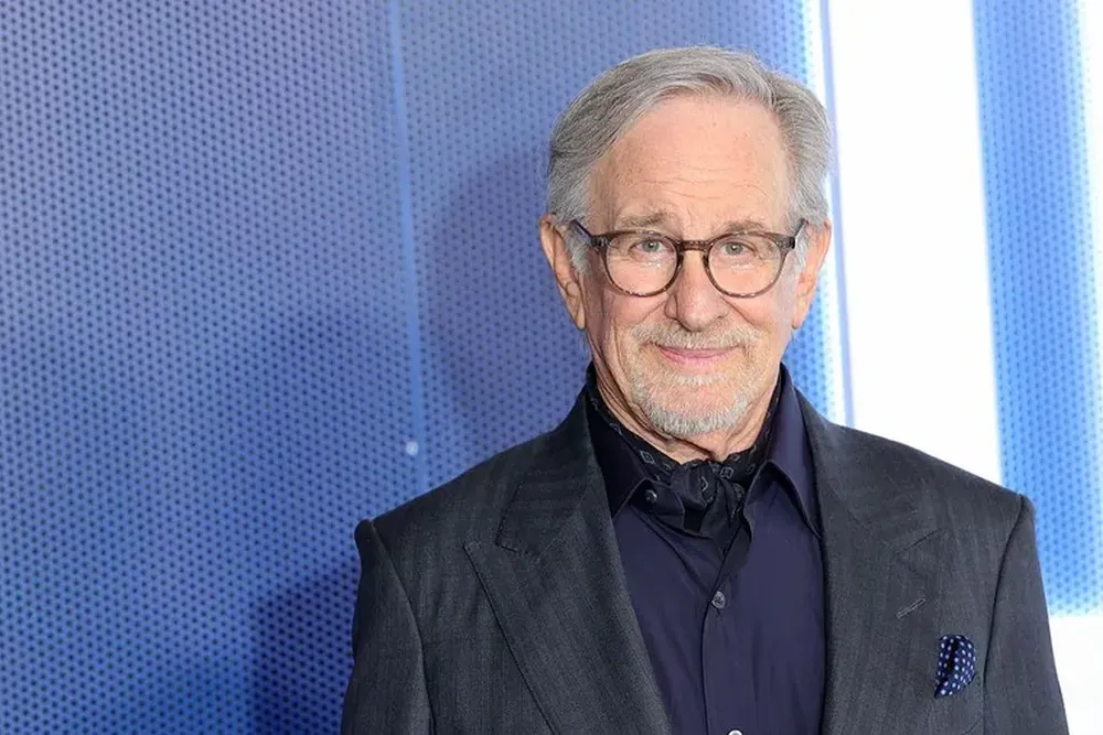Netflix sumó a su plataforma la serie española que hizo llorar a Steven Spielberg.