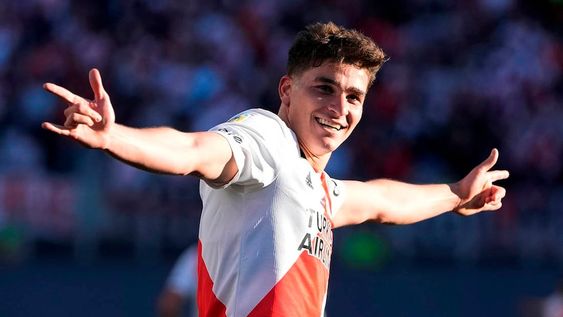 Julián Álvarez, hoy en River Plate y con el futuro en los Citizens.