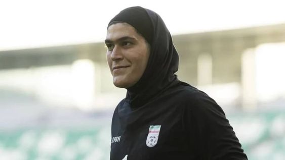 Zohreh Koudaei atajó los penales logrando que Irán clasificara, por lo que desde la selección jordana pidieron que le hicieran una revisión de sexo.