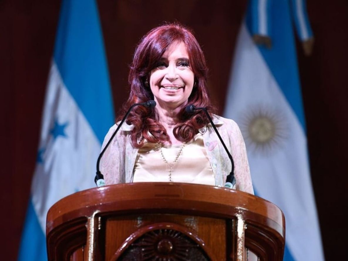 Con respecto al arreglo con el FMI, Cristina opuso una resistencia especulativa sólo cuando tuvo certeza de su mero efecto testimonial.