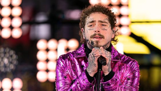 Post Malone es el favorito con 16 nominaciones a los Premios Billboard de la Música, incluyendo a mejor artista. (Foto por Ben Hider/Invision/AP, Archivo)