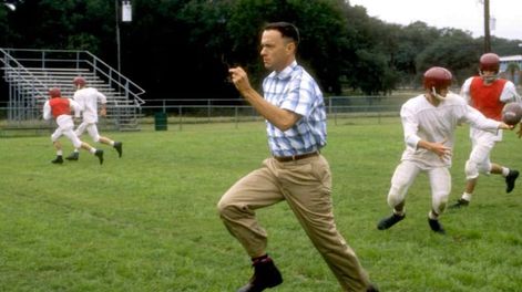 Los Andes | ¡Corre, Forrest!... ¡Corre!. Tom Hanks en una de sus actuaciones más brillantes, Forrest Gump (1994). El actor estuvo a punto de no ser el elegido y, de hecho, fue la cuarta opción del director.
