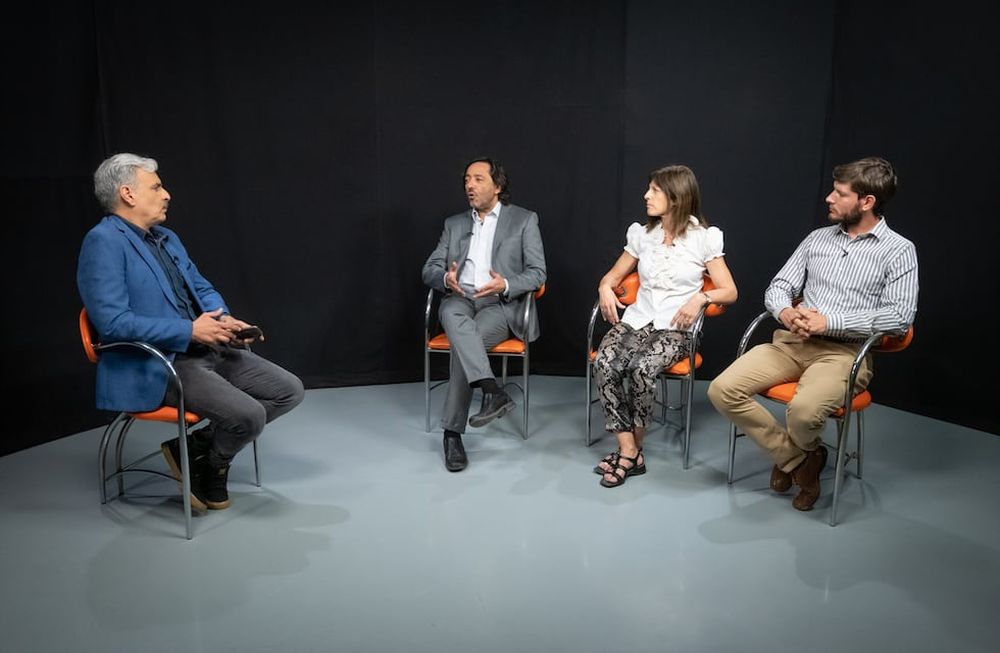 Ciclo Pilares4° Encuentro: Calidad Institucional  Enesta Edición estuvieron presentes Gabriela Ábalos Profesora de Derecho Constitucional y jueza tributaria,  Fernando Simón Fiscal de Estado de Mendoza y Facundo Heras Director ejecutivo de Fundación Nuestra Mendoza, el moderador fué Juan Carlos Albornoz.  Foto: Ignacio Blanco / Los Andes