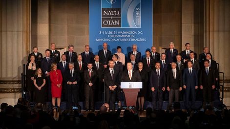 De la Cumbre de la OTAN a la crisis de Venezuela - Por Rosendo Fraga