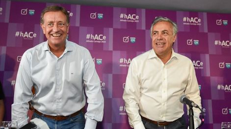 Los Andes | El senador nacional Alfredo Cornejo dió una conferencia de prensa, acompañado por el gobernador Rodolfo Suarez y habló sobre la minería metalífera. Foto: Mariana Villa / Los Andes.