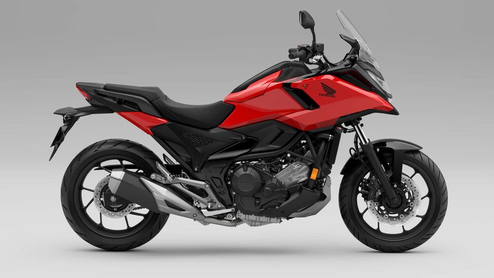 Honda NC750X 2025.