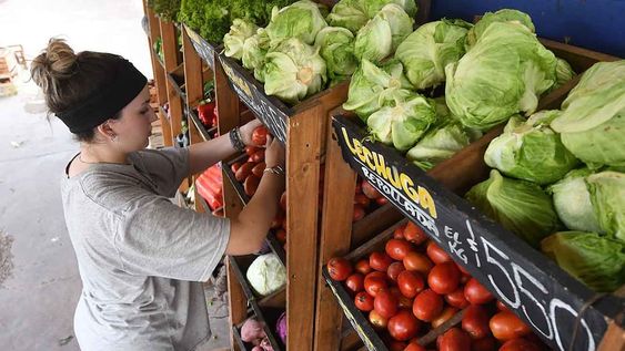 El rubro alimentos y bebidas no alcohólicas subió 10,1% en abril, muchas más que la inflación promedio de 8,4%. Foto: José Gutierrez/ Los Andes