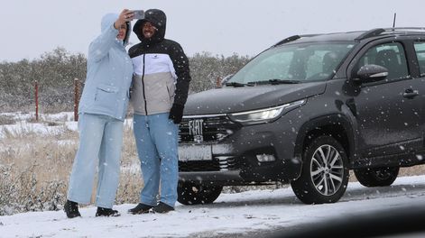 Chau buen tiempo: ingresa un frente frío, vuelven las lluvias y hay alerta por la nieve - Foto: Marcelo Álvarez / Los Andes.