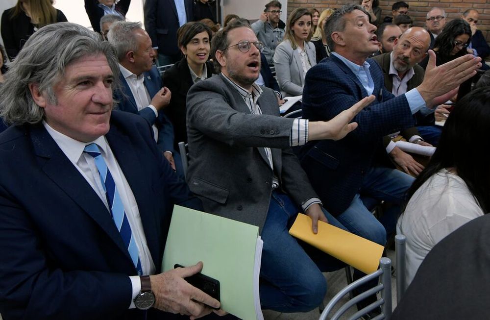 Reforma de la Suprema Corte de JusticiaHoy comenzó la serie de expositores para tratar la futura reforma, el subsecretario de Justicia, Marcelo D’Agostino, también los ex jueces de la Suprema Corte de Justicia Aída Kemelmajer de Carlucci y Alejandro Pérez Hualde, así como también el ex gobernador peronista, Arturo Lafalla; quienes participarán de la comisión y ofrecerán su visión -mayoritariamente negativa- sobre el proyecto que fue presentado por el gobernador Rodolfo Suárez. Foto: Orlando Pelichotti / Los Andes