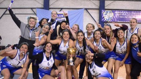 Los Andes | El plantel del Club Petroleros YPF se consagró campeón del Torneo Apertura 2021. / Gentileza: Andrés Arequipa.
