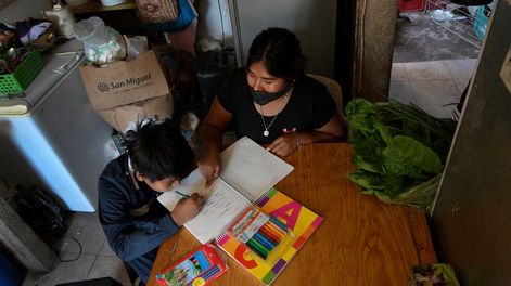 Los Andes | El aumento constante en los precios repercute directamente en los cifras de pobreza y complica la realidad de miles de personas. Foto: Orlando Pelichotti / Los Andes