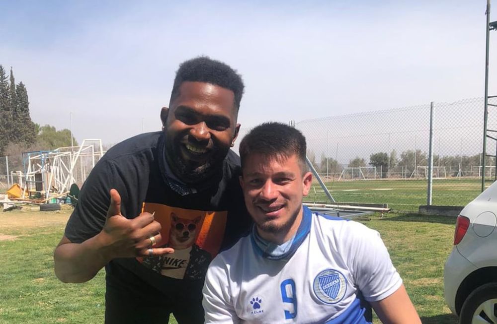 Cantero cumplió un sueño y se sacó la primera foto con su ídolo, Morro García. El joven sanjuanino buscará ser socio de ataque del charrúa.