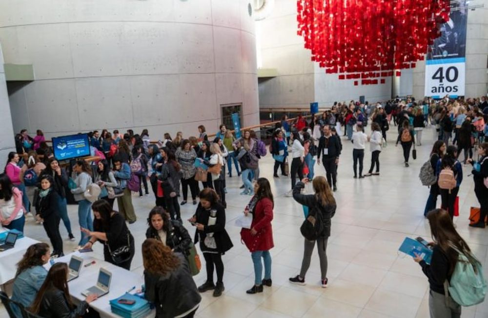 Ministros y especialistas en Educación iberoamericanos llegan a Mendoza para hablar sobre políticas y gestión. La primera instancia se realizó en el espacio Julio Le Parc