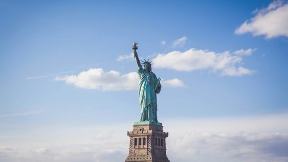 La Estatua de la Libertad de Nueva York permanece cerrado por conflicto político de Estados Unidos