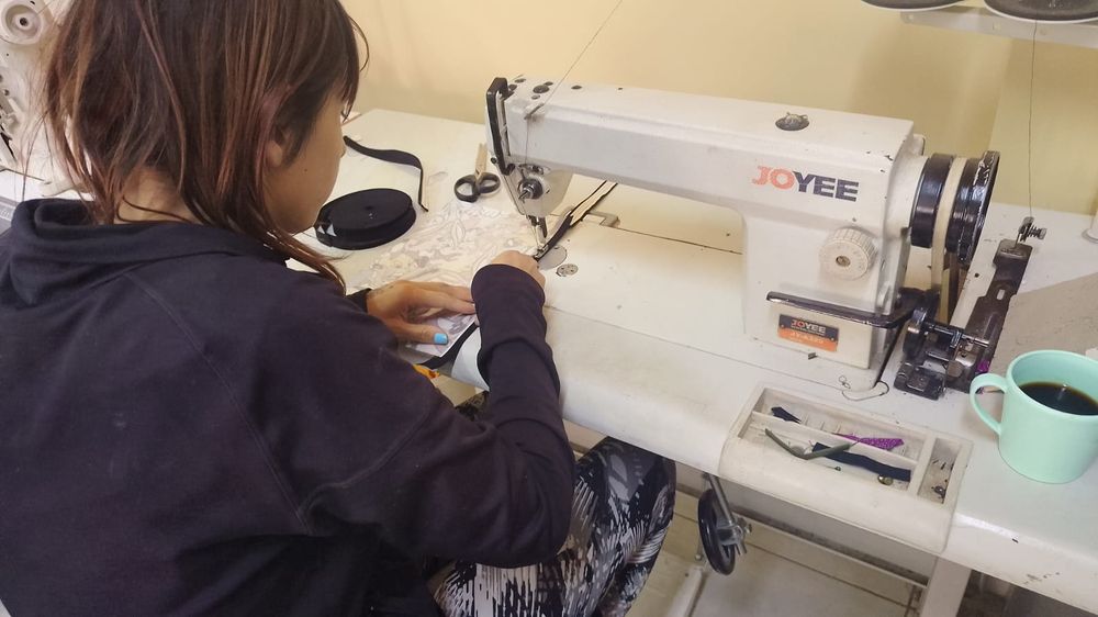 También funciona en la casa un aula satélite donde estudian adolescentes y adultos.