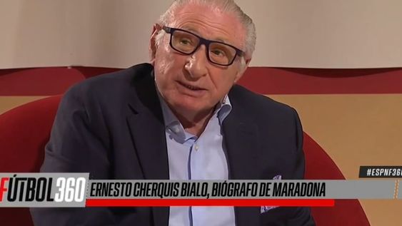 El periodista Ernesto Cherquis Bialo mostró todo su dolor por la partida de Maradona. / Gentileza.