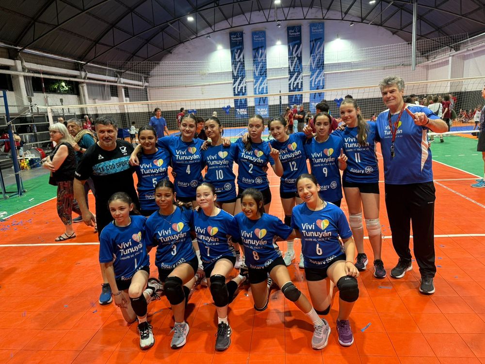 Vóley. Las chicas del equipo de Municipalidad de Tunuyán campeonas del Clausura.