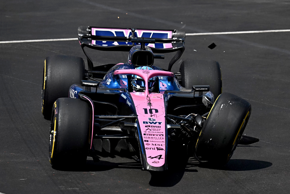 Asi quedó el Alpine de Gasly que estuvo a punto de chocar contra Colapinto. Foto: EFE/EPA/GABRIEL BOUYS / POOL