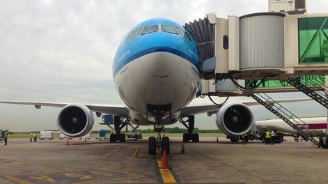 Aerolíneas Argentinas cancela 255 vuelos por el paro de la CGT.