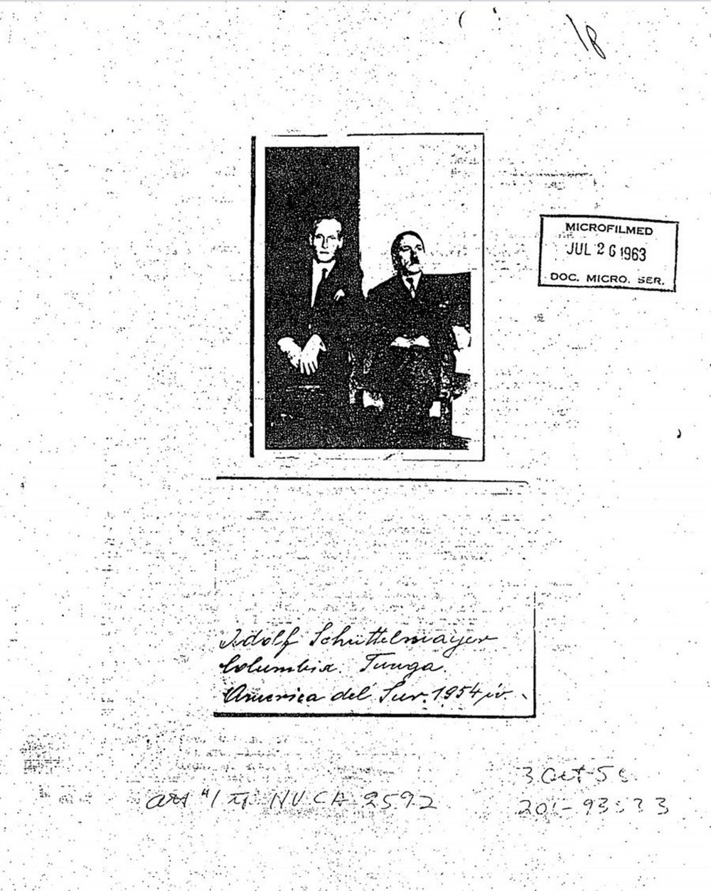Documento desclasificado por la CIA. La supuesta foto de Hitler en América del Sur en 1955.