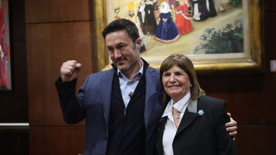 La senadora destacó la lealtad del diputado al proyecto libertario y le expresó su apoyo durante su visita a la provincia.