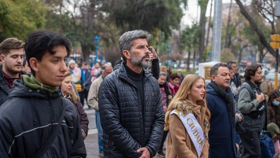 El intendente de la Ciudad acompañó a vecinos y vecinas en la celebración del Santo Patrono de la provincia