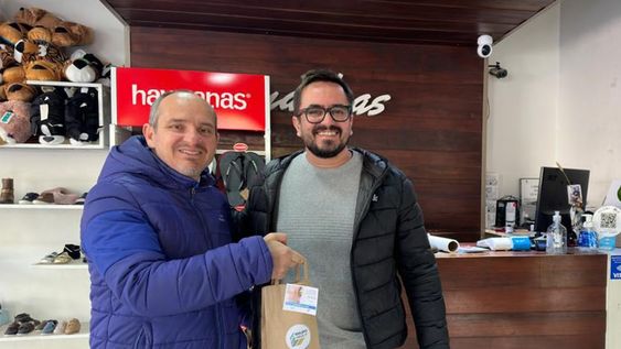 Por compras superiores a $4000, en Maipú te llevás de regalo un vino.
