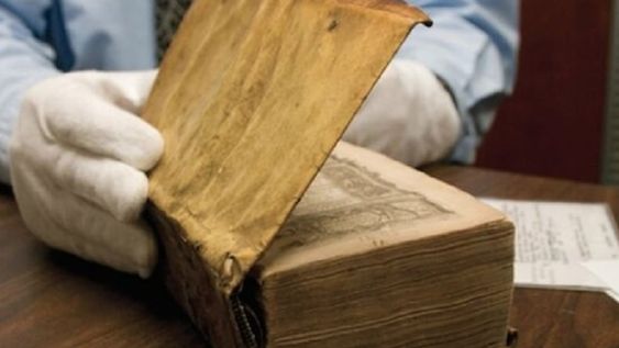 Se trata de un ejemplar de Des destinées de l’âme (Los destinos del alma) que había pertenecido al bibliófilo francés Ludovic Bouland - Maxisciences