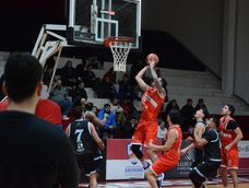 Anzorena pisó fuerte y le ganó a San José por 81-75 y es el líder de la Supérliga del Basquet de Mendoza.&nbsp;
