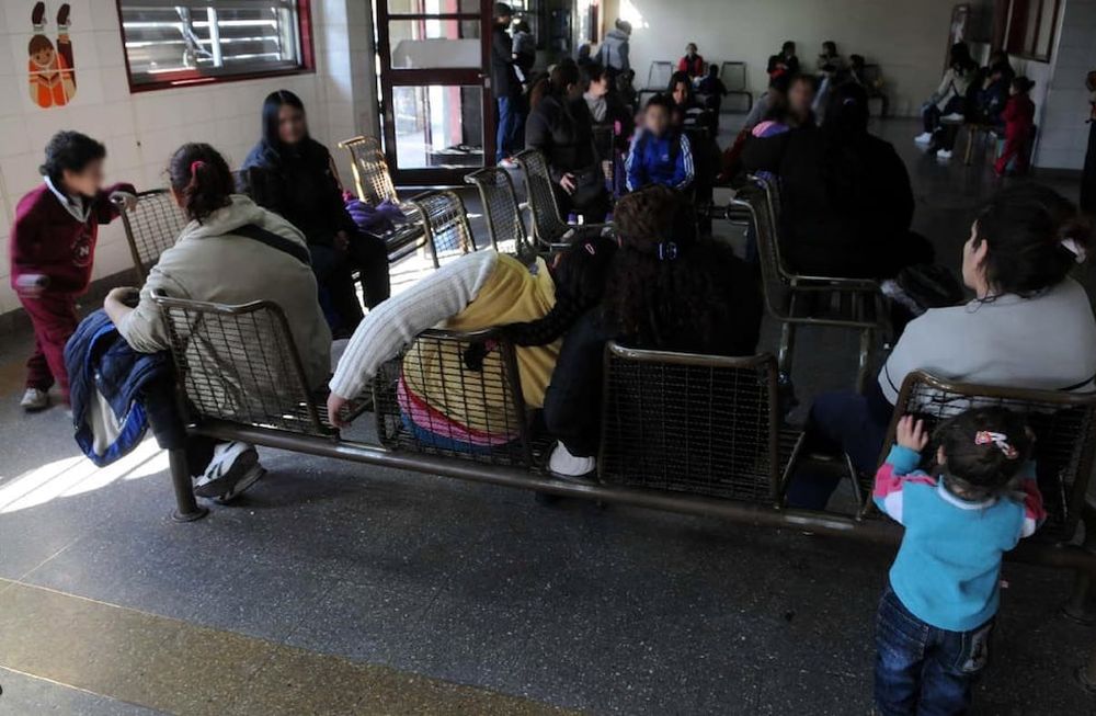 “Es que agotados por la pandemia que ya semeja lo que pasaba en el medioevo con la ‘peste negra’, los integrantes del sistema de salud se sienten sumidos en la ‘noche de los tiempos’”.