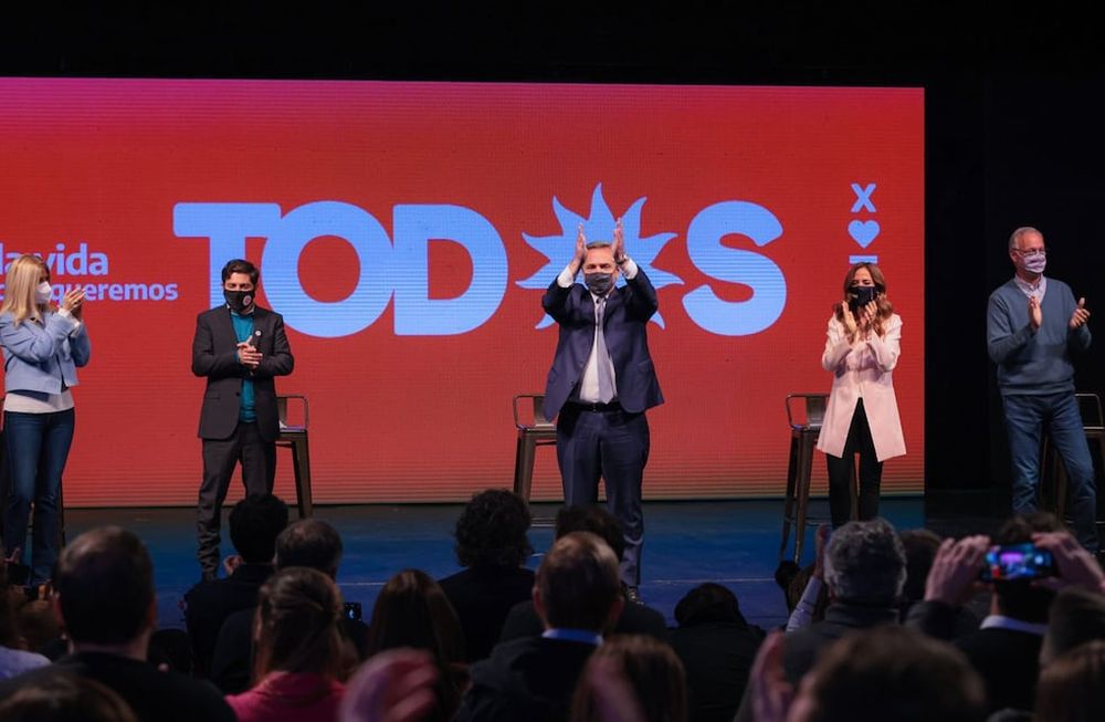 Alberto Fernández acompañó a Victoria Tolosa Paz en Mar del plata en el cierre de campaña del Frente de todos. Foto: prensa Alberto Fernández.