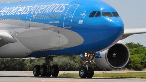 La decisión se basó en un análisis comercial, que apunta a priorizar destinos que sean más beneficiosos desde el punto de vista económico. (Archivo/Prensa Aerolíneas Argentinas).
