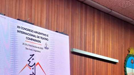 Mendoza y su teatro más allá del escenario