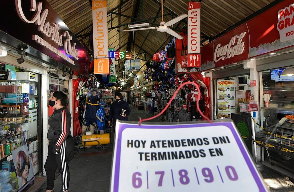 Desde hoy se libera la compra según terminación del DNI. Foto : Orlando Pelichotti  / Los Andes
