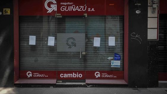 El precio promedio del dólar en los bancos subió ayer hasta los 79,59 pesos. El “dólar solidario”, que contempla el impuesto PAIS del 30%, se ubicó en los 103,62 pesos. / Gentileza