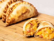 Estas empanadas son ideales para darle a tu día un sabor diferente. Estas empanadas son ideales para darle a tu día un sabor diferente.