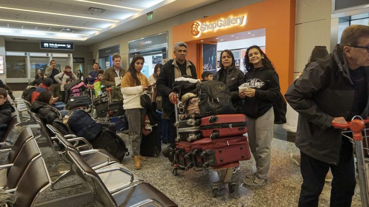 Viajaron 2,85 millones de turistas en Semana Santa, pero el consumo fue más bajo: los motivos