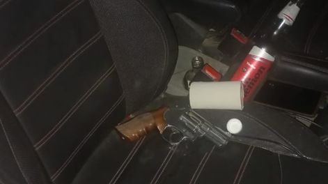 Se quedó dormido con un arma en el asiento del acompañante. Gentileza Ministerio de Seguridad