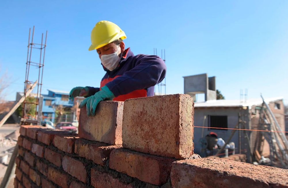Jorge Day comenta que el Presupuesto establece que habrá un mayor monto para obras públicas. / Archivo