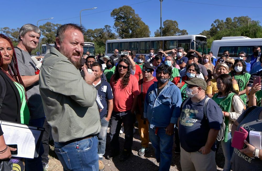 Se realizó otra ronda de encuentros entre el cuerpo paritario provincial y los representantes gremiales y de sindicatos. Foto: Orlando Pelichotti / Los Andes