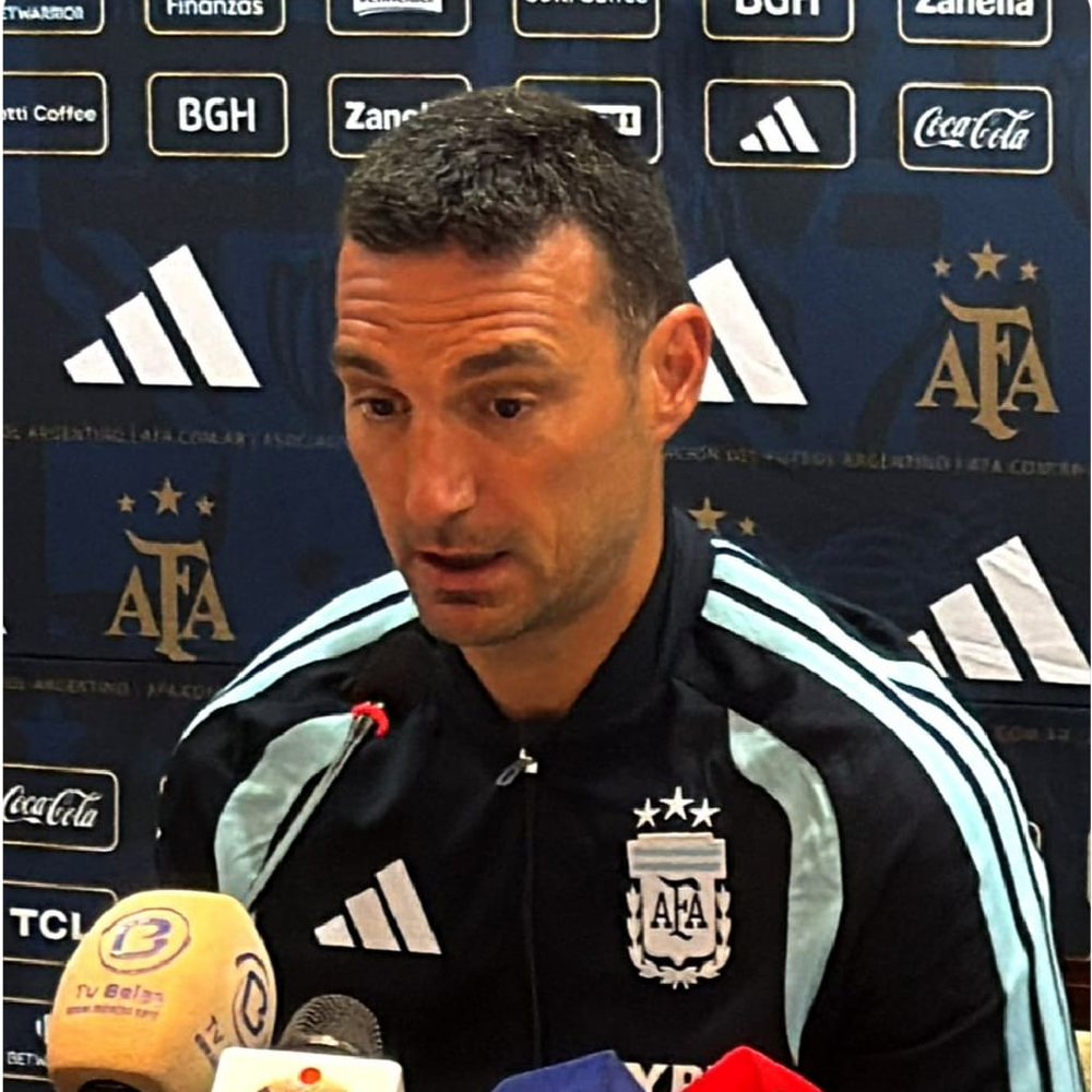 El entrenador de la Selección Argentina, tras arriba a la capital angoleña, habló con la prensa y destacó la importancia del encuentro pese a tratarse de un amistoso.