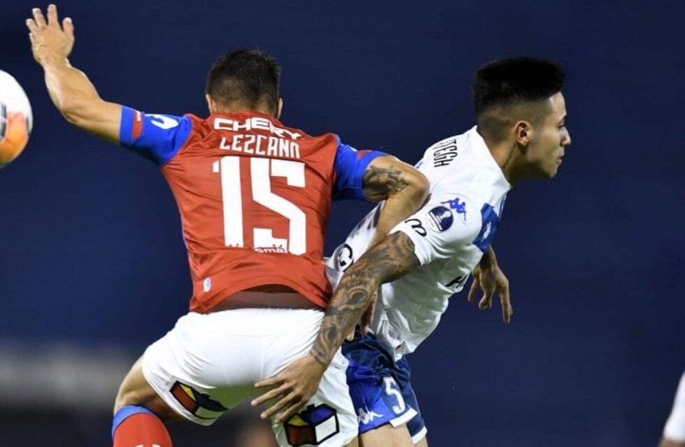 En el juego de ida, Vélez, no pudo con la U Católica y cayó por 2-1. / Gentileza