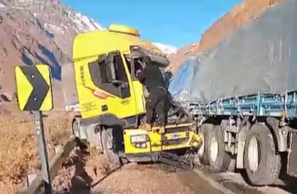 Dos camiones chocaron en la ruta 7