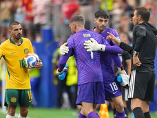 ¡Cambio de arquero en Australia! Pensando en los penales, Tony Popovic sacó a Patrick Beach y puso a Mathew Ryan. La apuesta no fue satisfactoria, Egipto ganó 4-2 y pasó a octavos.&nbsp;