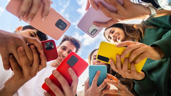 Los jóvenes y adolescentes tienen su propio lenguaje y se llama lunfardo digital