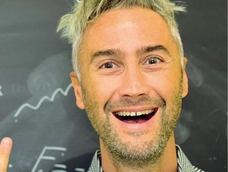 Vincenzo Schettini, el profesor italiano acusado de obligar a sus alumnos a ver sus videos en YouTube para subir sus notas