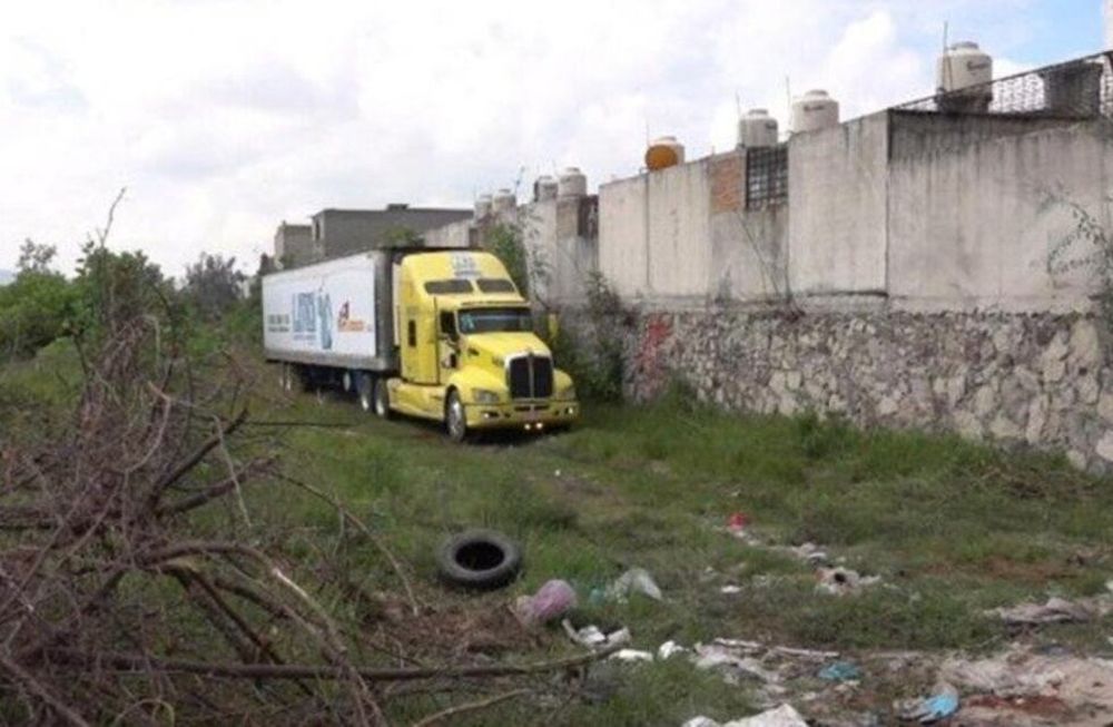 Macabro: encontraron un camión que trasladaba más de 100 cadáveres en Guadalajara